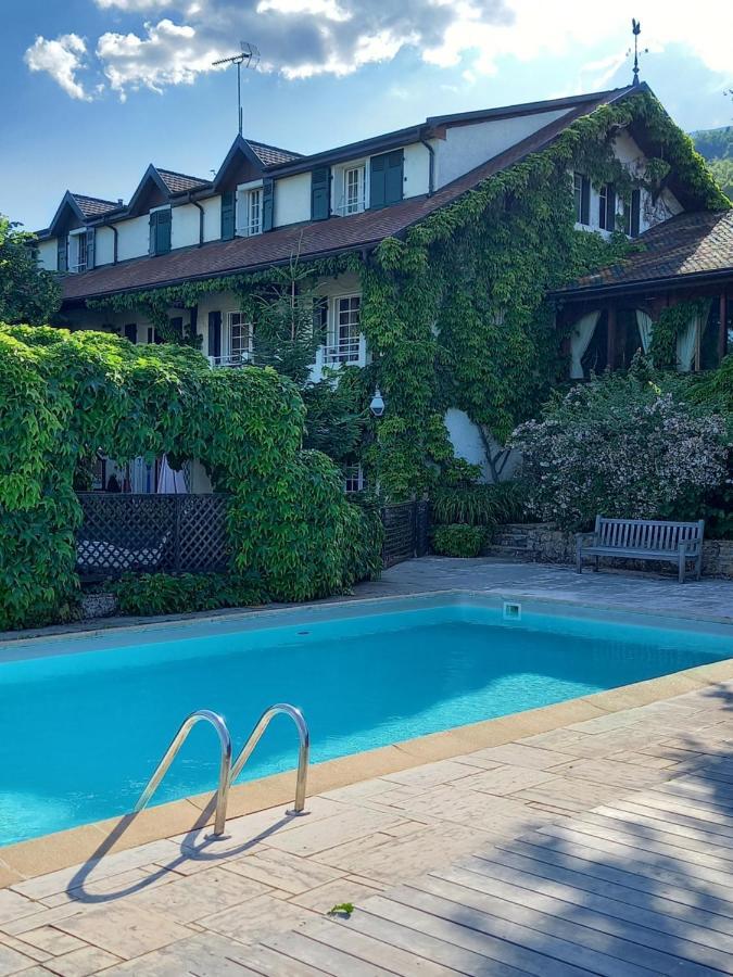 Auberge Des Chasseurs Échenevex Exterior foto