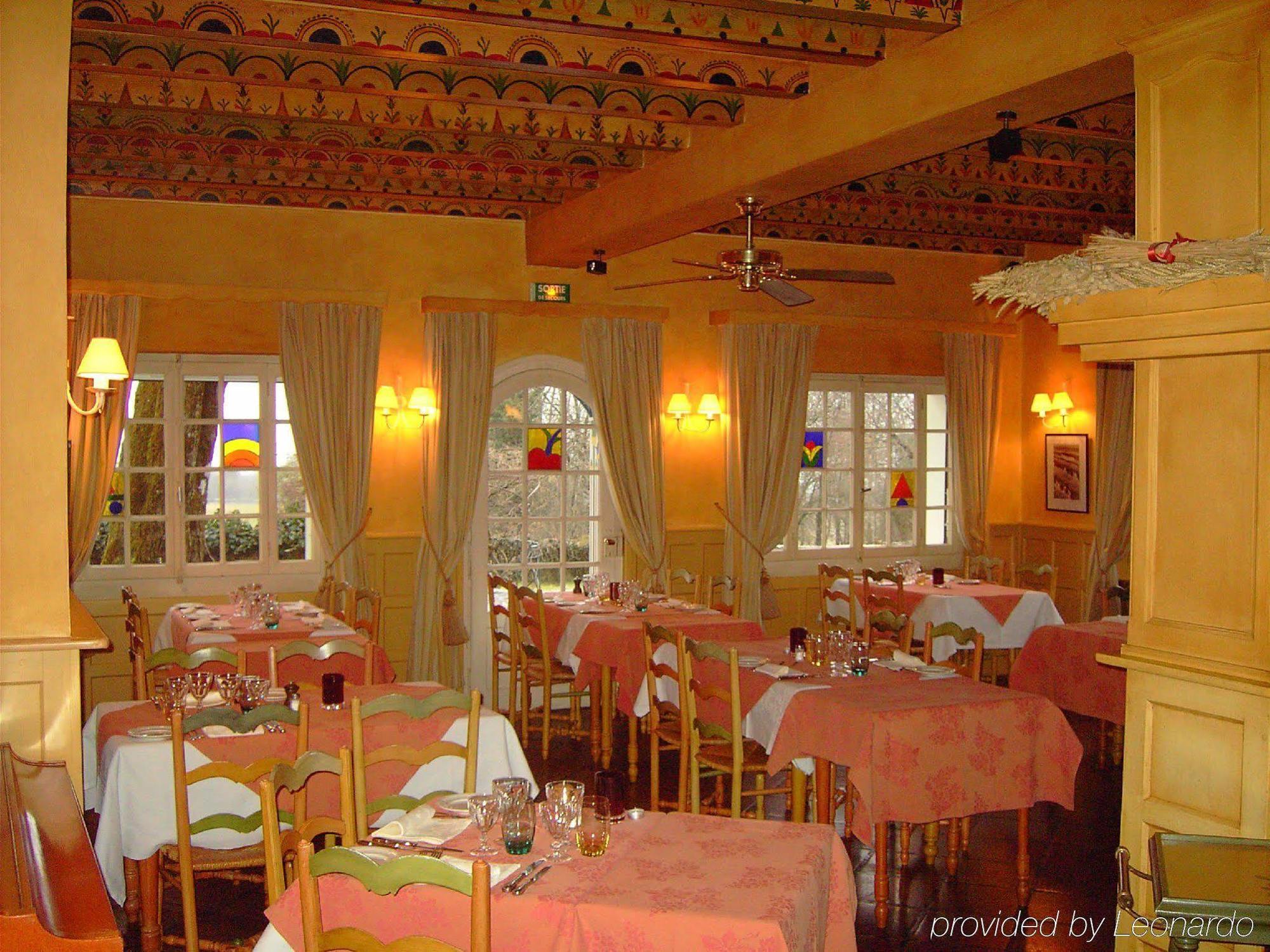 Auberge Des Chasseurs Échenevex Restaurant foto