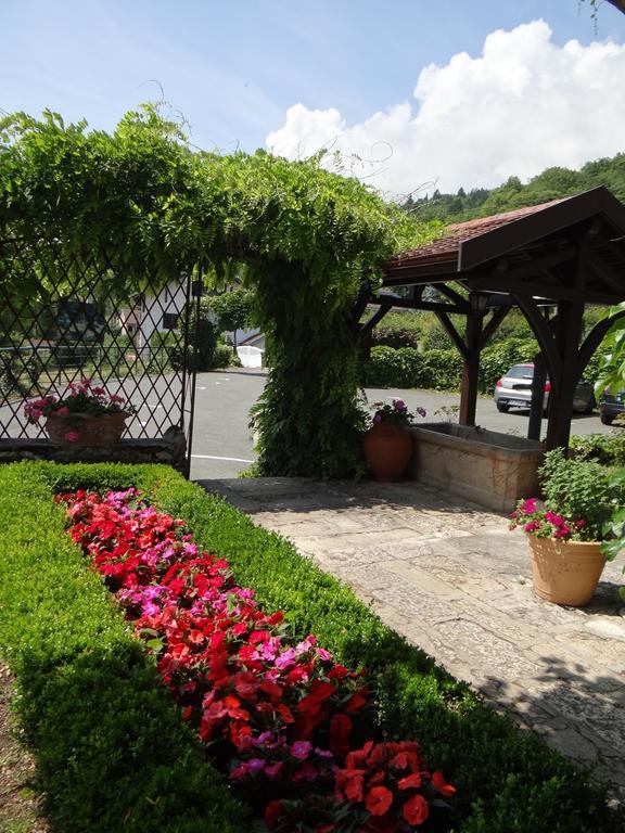 Auberge Des Chasseurs Échenevex Exterior foto
