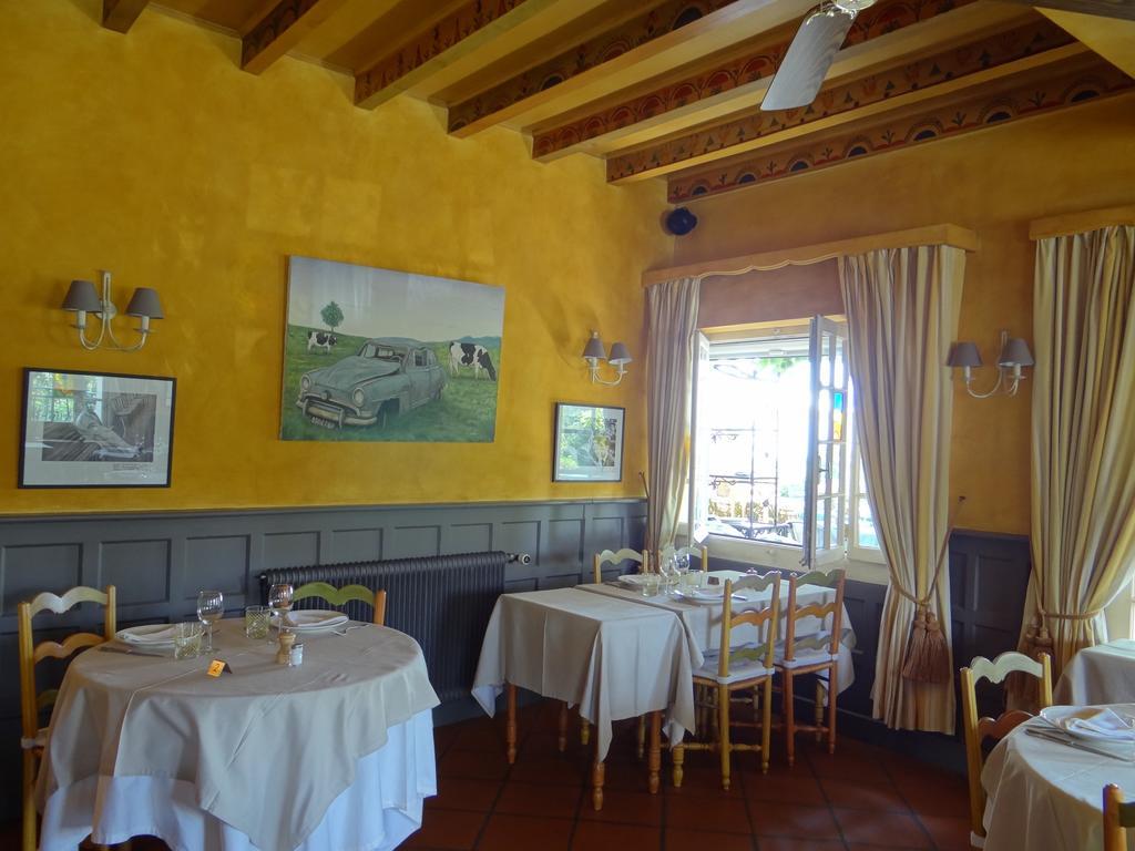 Auberge Des Chasseurs Échenevex Exterior foto